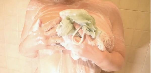  Bbw Mom Orgasms In the Shower